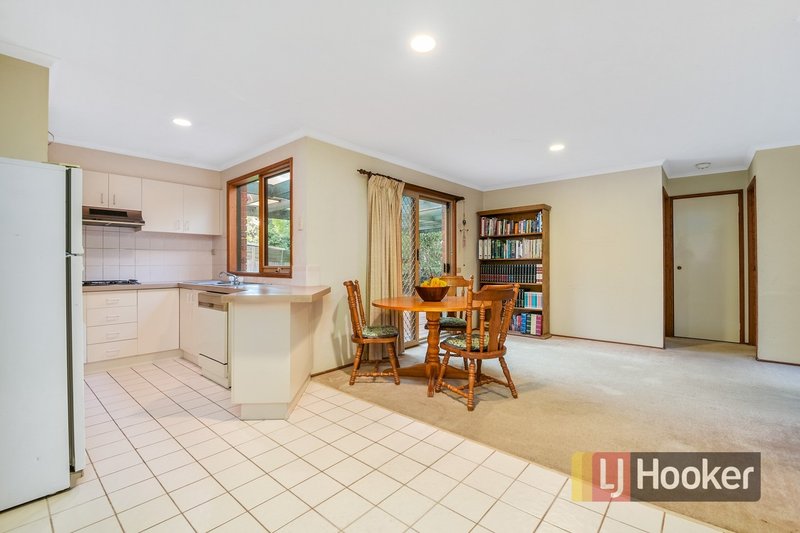 Photo - 7 Drysdale Court, Hampton Park VIC 3976 - Image 3