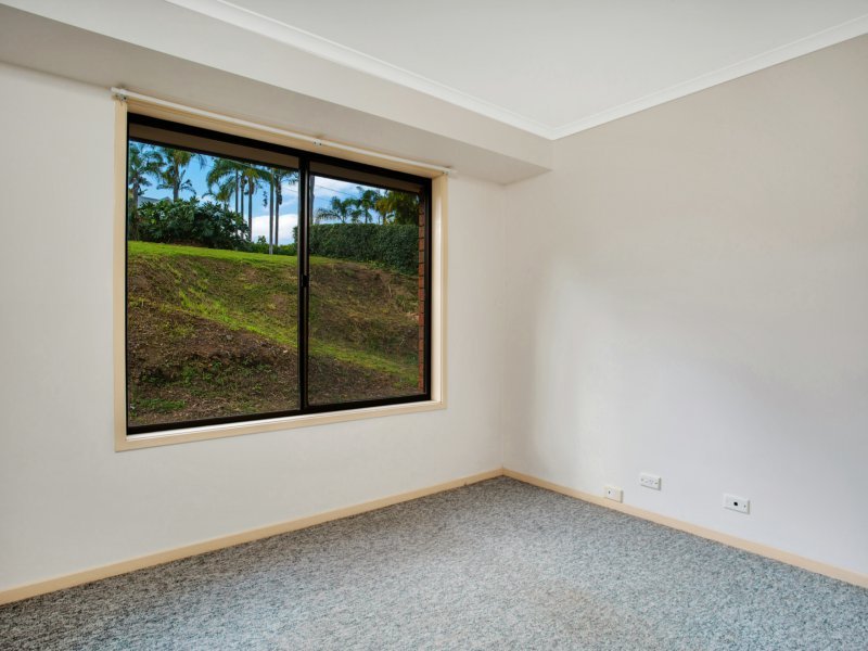 Photo - 7 Duchess Court, Tallai QLD 4213 - Image 10