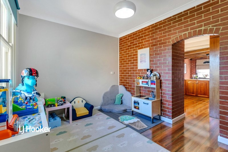 Photo - 7 Dunbarton Street, Windsor Gardens SA 5087 - Image 14