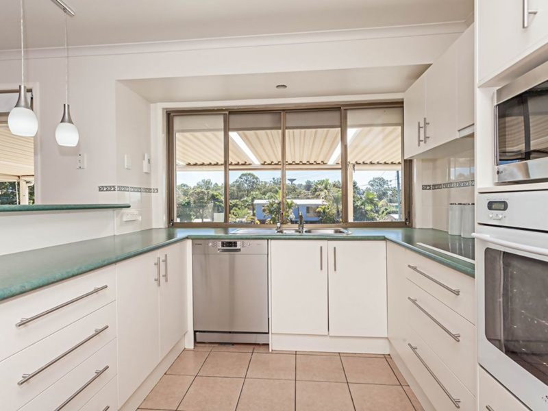 Photo - 7 Dunblane Drive, Boronia Heights QLD 4124 - Image 10