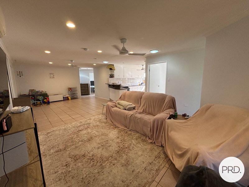 Photo - 7 Dundee Court, Beaconsfield QLD 4740 - Image 3