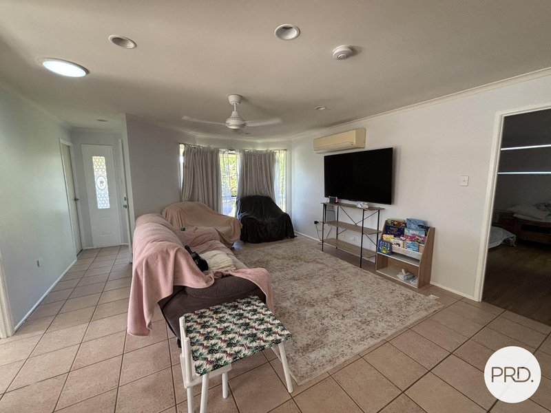 Photo - 7 Dundee Court, Beaconsfield QLD 4740 - Image 4