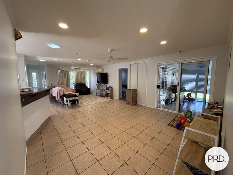 Photo - 7 Dundee Court, Beaconsfield QLD 4740 - Image 6