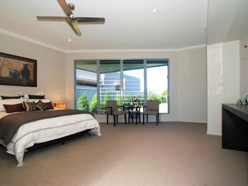 Photo - 7 Dunebean Drive, Banksia Beach QLD 4507 - Image 14