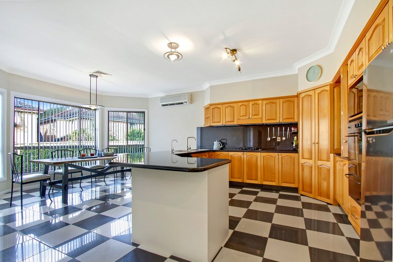 Photo - 7 Dungara Crescent, Stanhope Gardens NSW 2768 - Image 4