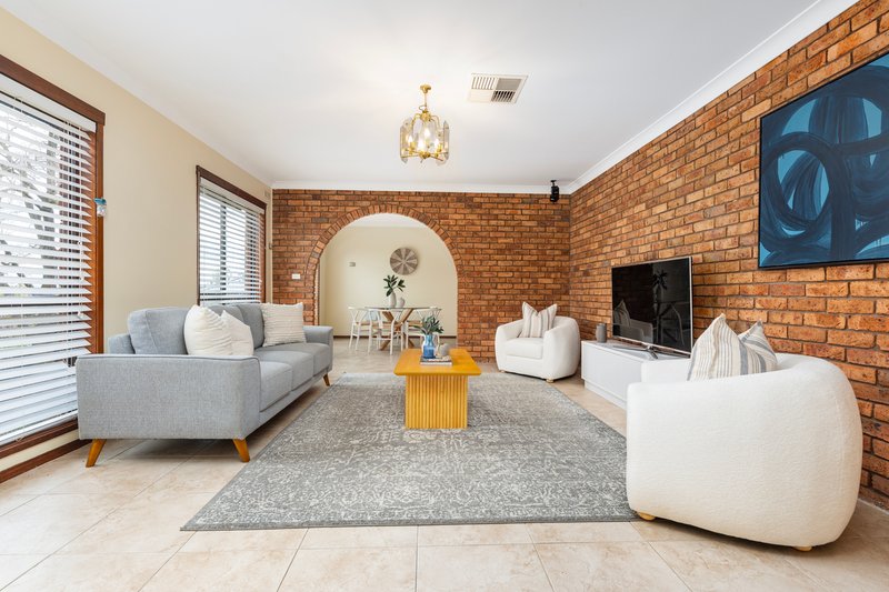 Photo - 7 Dunluce Place, Wodonga VIC 3690 - Image 4