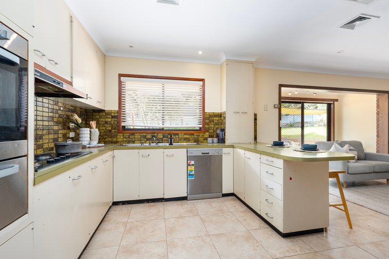 Photo - 7 Dunluce Place, Wodonga VIC 3690 - Image 7