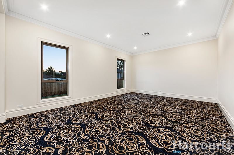 Photo - 7 Dunscombe Avenue, Glen Waverley VIC 3150 - Image 6