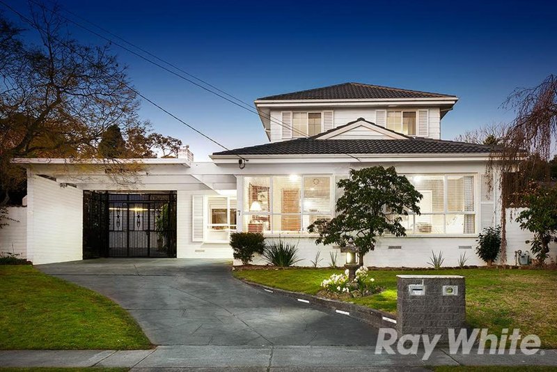 7 Dunsmuir Drive, Mount Waverley VIC 3149