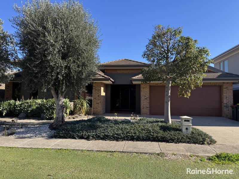 Photo - 7 Eagles Nest Way, Point Cook VIC 3030 - Image 2