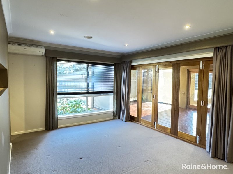 Photo - 7 Eagles Nest Way, Point Cook VIC 3030 - Image 17