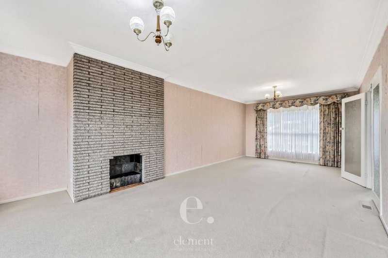 Photo - 7 Eagleview Crescent, Bell Post Hill VIC 3215 - Image 2