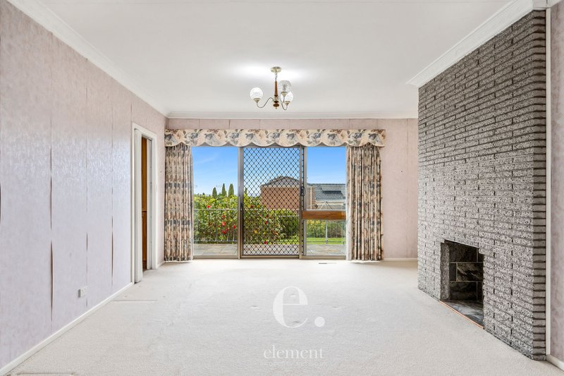 Photo - 7 Eagleview Crescent, Bell Post Hill VIC 3215 - Image 3