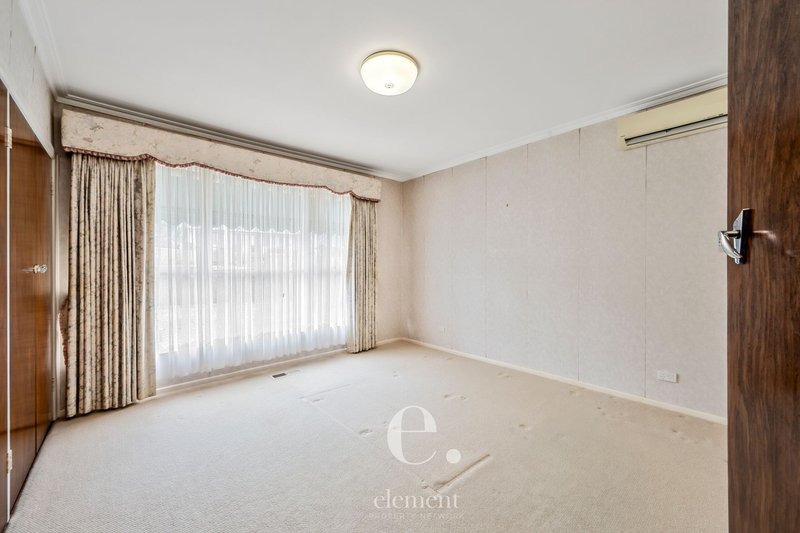 Photo - 7 Eagleview Crescent, Bell Post Hill VIC 3215 - Image 5