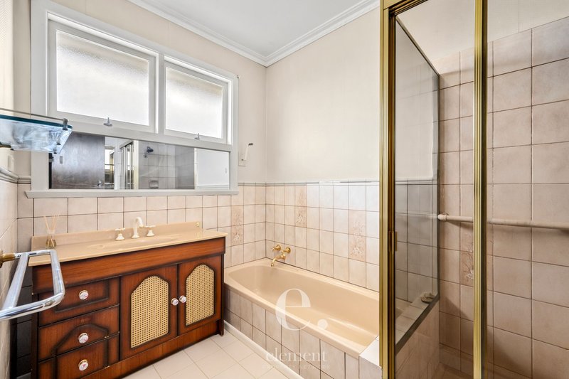 Photo - 7 Eagleview Crescent, Bell Post Hill VIC 3215 - Image 7