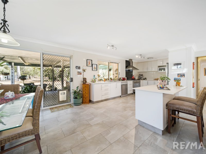 Photo - 7 Eastwood Ct , South Maclean QLD 4280 - Image 8