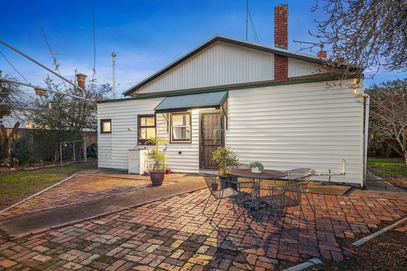 Photo - 7 Ebden Street, Ballarat East VIC 3350 - Image 16
