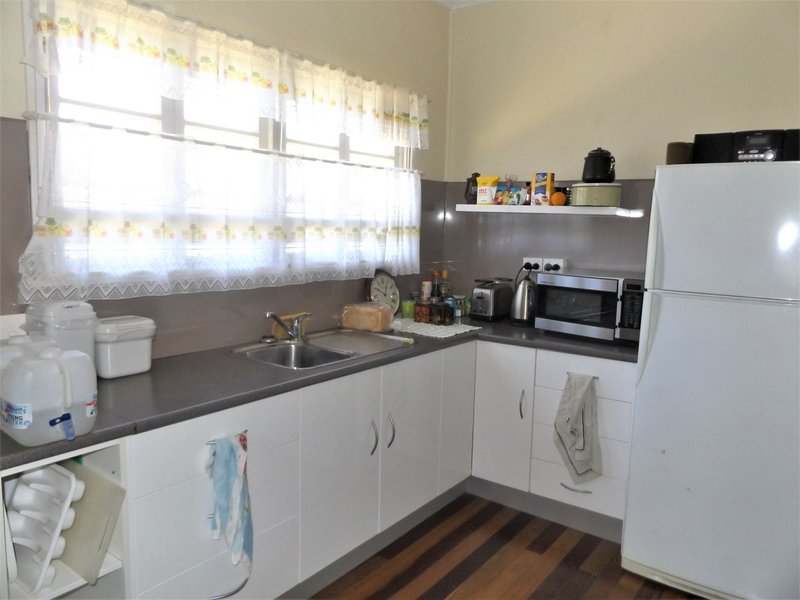 Photo - 7 Edward Street, Wondai QLD 4606 - Image 2