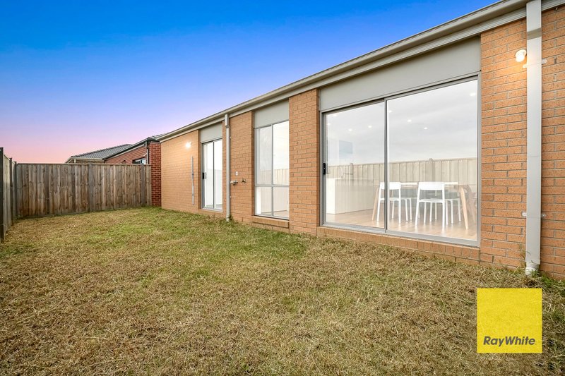 Photo - 7 Egremont Avenue, Tarneit VIC 3029 - Image 11