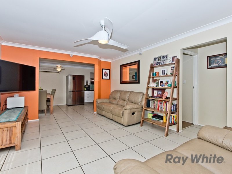 Photo - 7 Elgar Place, Burpengary QLD 4505 - Image 7