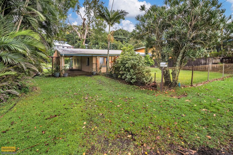 Photo - 7 Elizabeth Street, Flying Fish Point QLD 4860 - Image 4