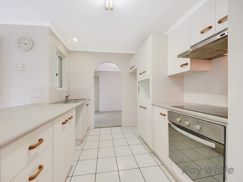 Photo - 7 Elm Crescent, Bracken Ridge QLD 4017 - Image 2