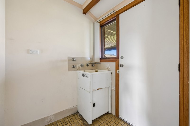 Photo - 7 Elmeade Drive, Hallett Cove SA 5158 - Image 14