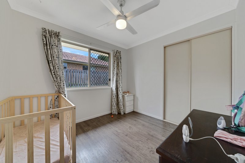 Photo - 7 Elmwood Court, Boronia Heights QLD 4124 - Image 9