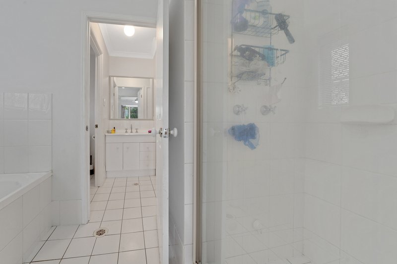 Photo - 7 Elmwood Court, Boronia Heights QLD 4124 - Image 10