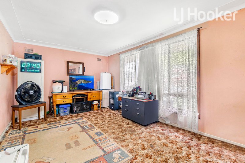 Photo - 7 Elva Street, Cabramatta West NSW 2166 - Image 2