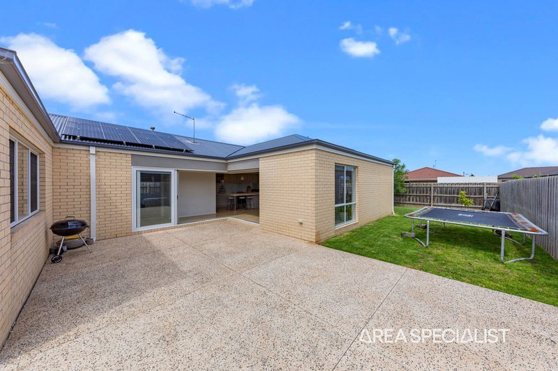 Photo - 7 Emerald Crescent, Koo Wee Rup VIC 3981 - Image 13