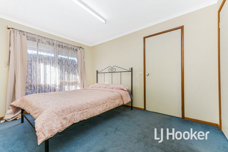 Photo - 7 Emma Court, Hampton Park VIC 3976 - Image 6