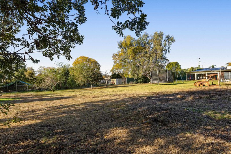 Photo - 7 Emmanulla Drive, Kingsthorpe QLD 4400 - Image 10