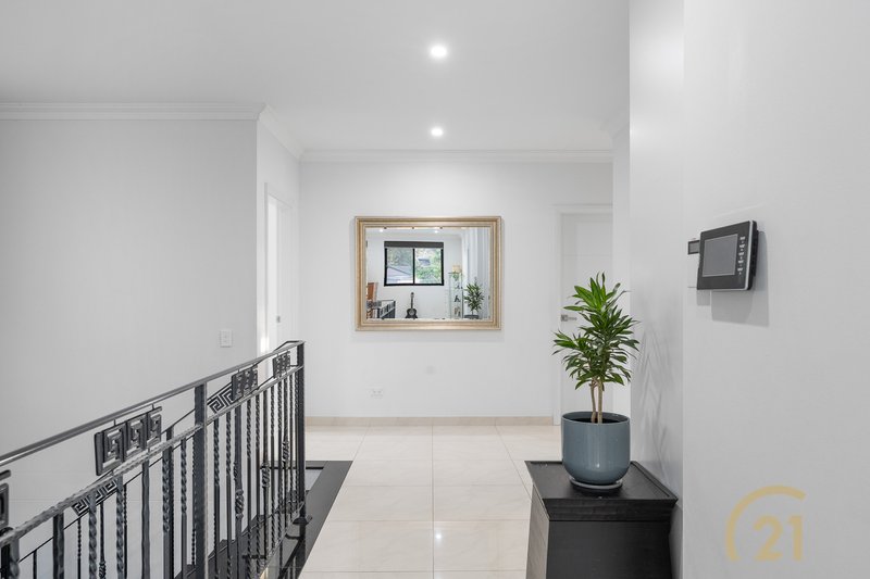 Photo - 7 Endeavour Road, Georges Hall NSW 2198 - Image 10