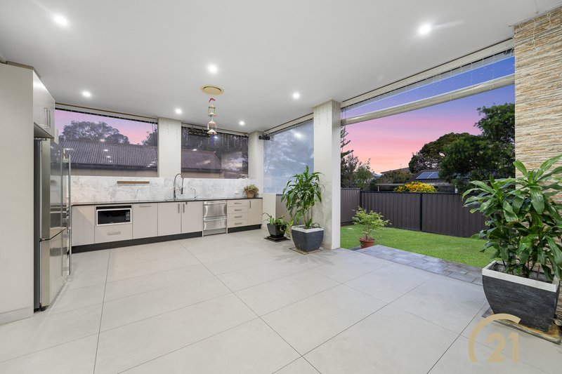 Photo - 7 Endeavour Road, Georges Hall NSW 2198 - Image 22