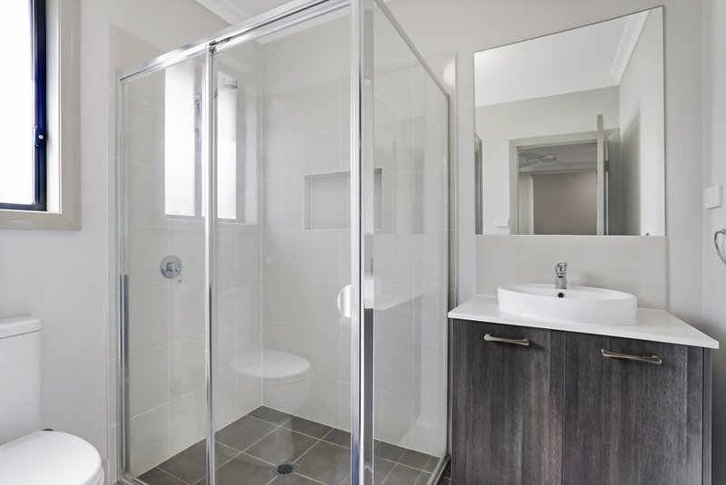 Photo - 7 Epaulet Circuit, Jordan Springs NSW 2747 - Image 5