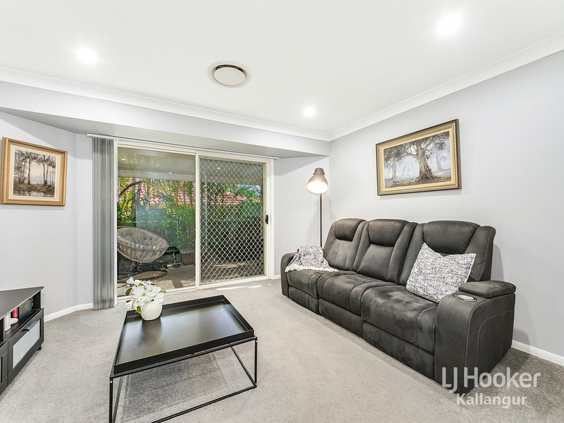 Photo - 7 Esk Place, Kallangur QLD 4503 - Image 5