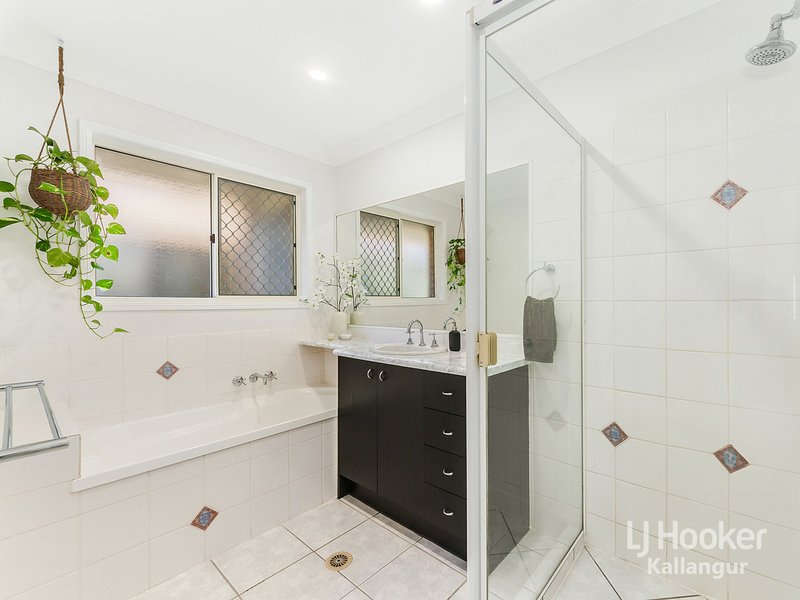 Photo - 7 Esk Place, Kallangur QLD 4503 - Image 11
