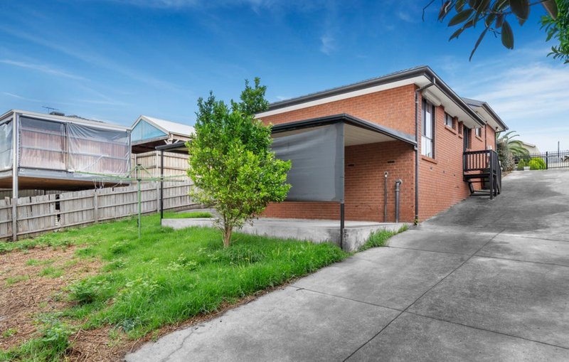 Photo - 7 Ester Drive, Mill Park VIC 3082 - Image 9