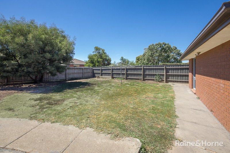 Photo - 7 Eton Close, Sunbury VIC 3429 - Image 10