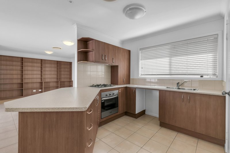 Photo - 7 Evadne Street, Graceville QLD 4075 - Image 2