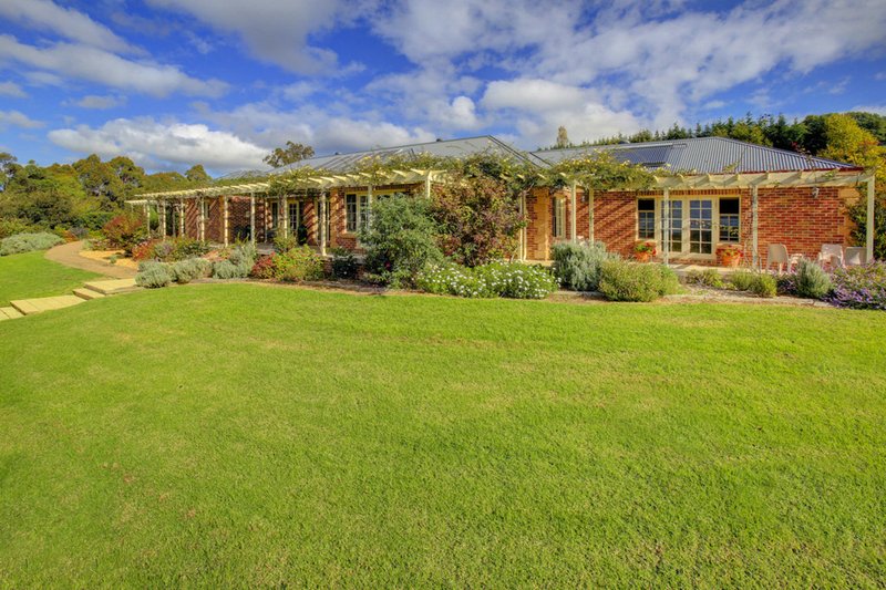 Photo - 7 Evelyn Avenue, Bundanoon NSW 2578 - Image 2