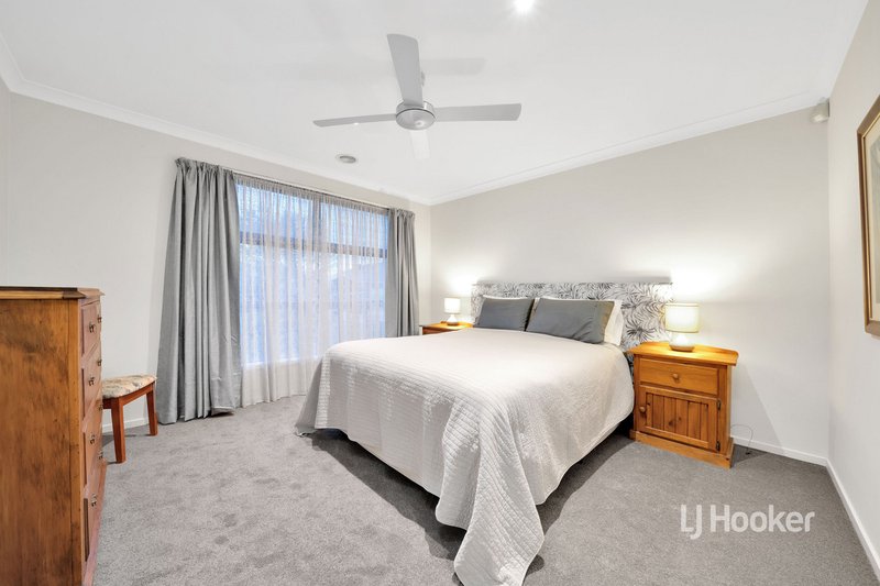 Photo - 7 Fairbridge Road, Point Cook VIC 3030 - Image 7