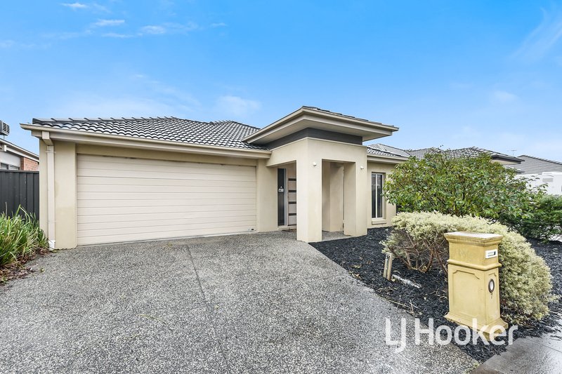 7 Fairchild Place, Pakenham VIC 3810