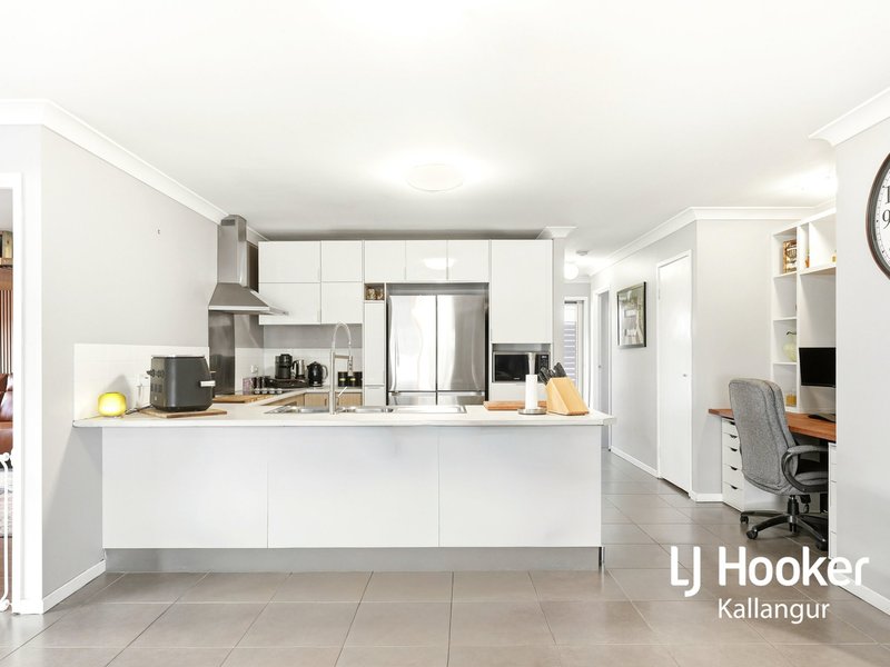 Photo - 7 Fairlie Court, Kallangur QLD 4503 - Image 3