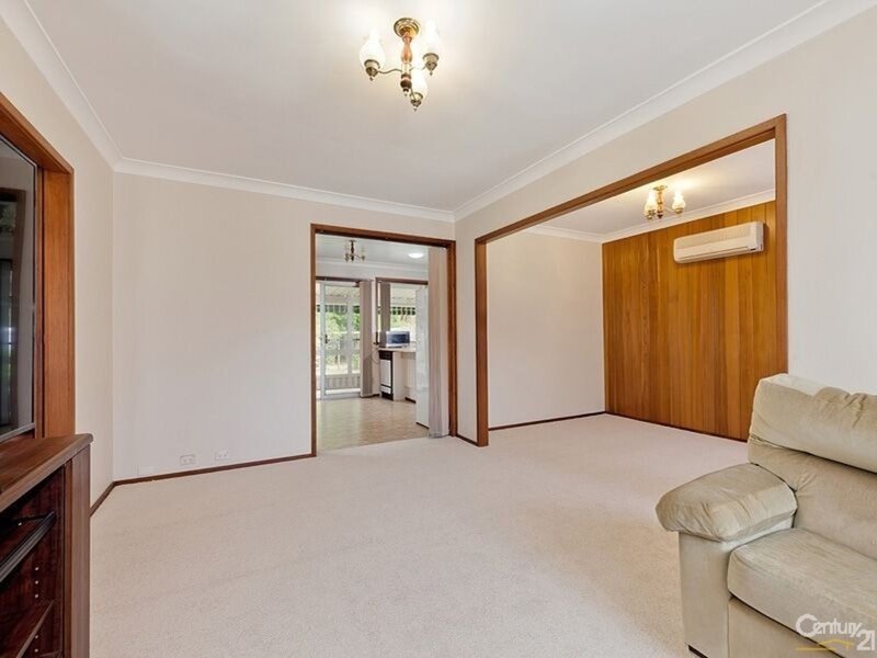 Photo - 7 Fairway Ave , Springwood NSW 2777 - Image 5