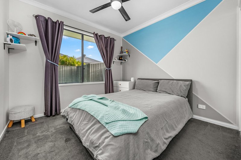 Photo - 7 Fairway Street, Rutherford NSW 2320 - Image 11
