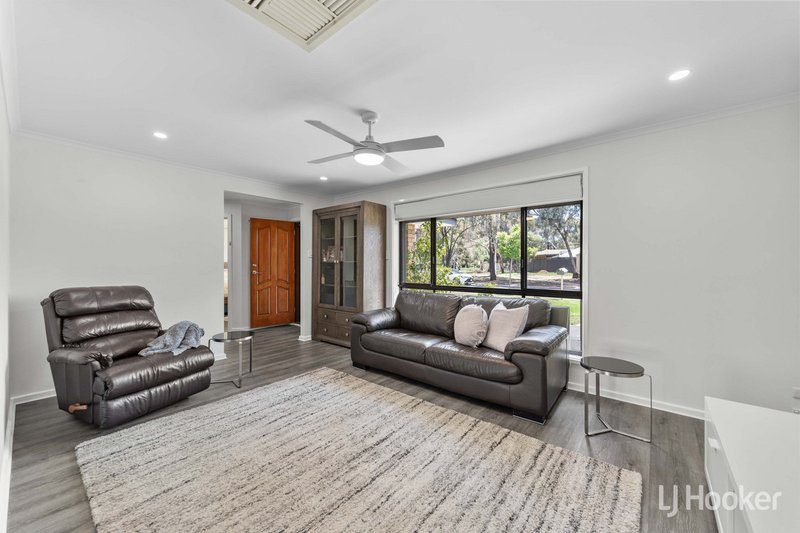 Photo - 7 Falcon Drive, Parafield Gardens SA 5107 - Image 7