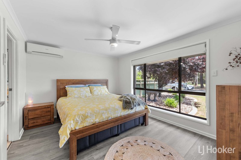 Photo - 7 Falcon Drive, Parafield Gardens SA 5107 - Image 8