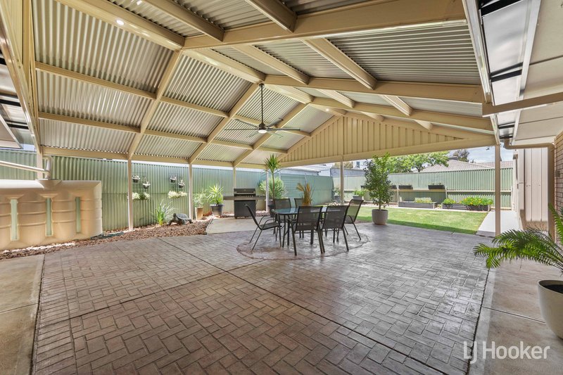 Photo - 7 Falcon Drive, Parafield Gardens SA 5107 - Image 20